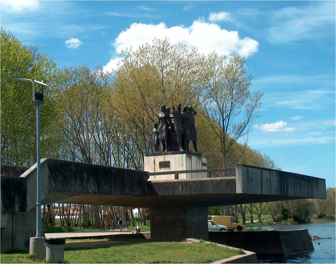 465206_ parque emigrante fermentelos